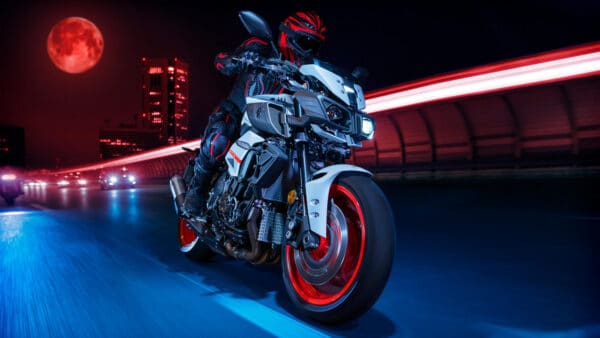 Yamaha MT-10 - obrazek 5