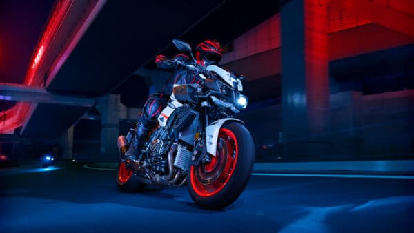 Yamaha MT-10 - obrazek 2