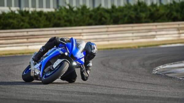 Yamaha YZF-R1 - obrazek 5