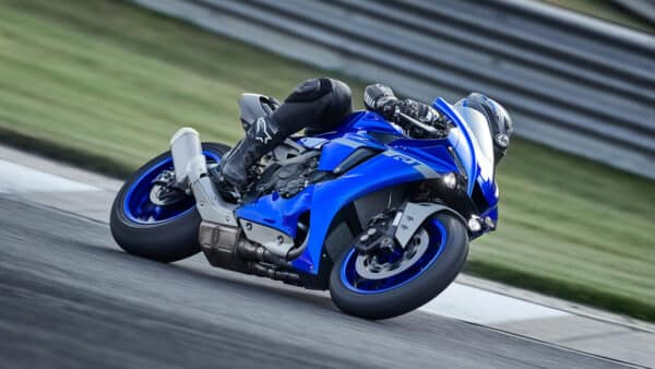 Yamaha YZF-R1 - obrazek 4
