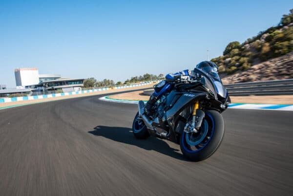 Yamaha YZF-R1M - obrazek 3