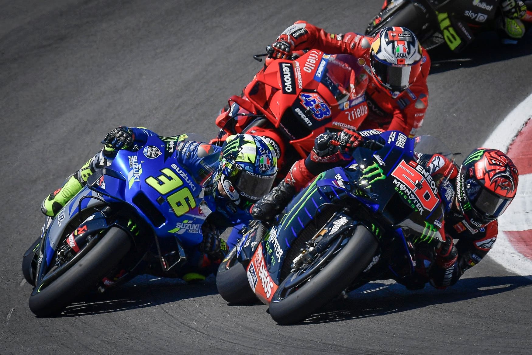 MotoGP 2021: Marquez ze łzami w boksie, Quartararo kolejny raz pozamiatał