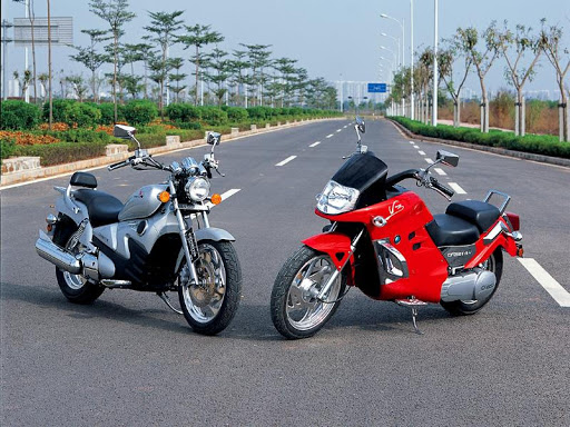 Najdziwniejsze choppery i cruisery 50, 125 i 250 ccm. Nasz ranking TOP7 najbardziej odjechanych klasycznych motocykli