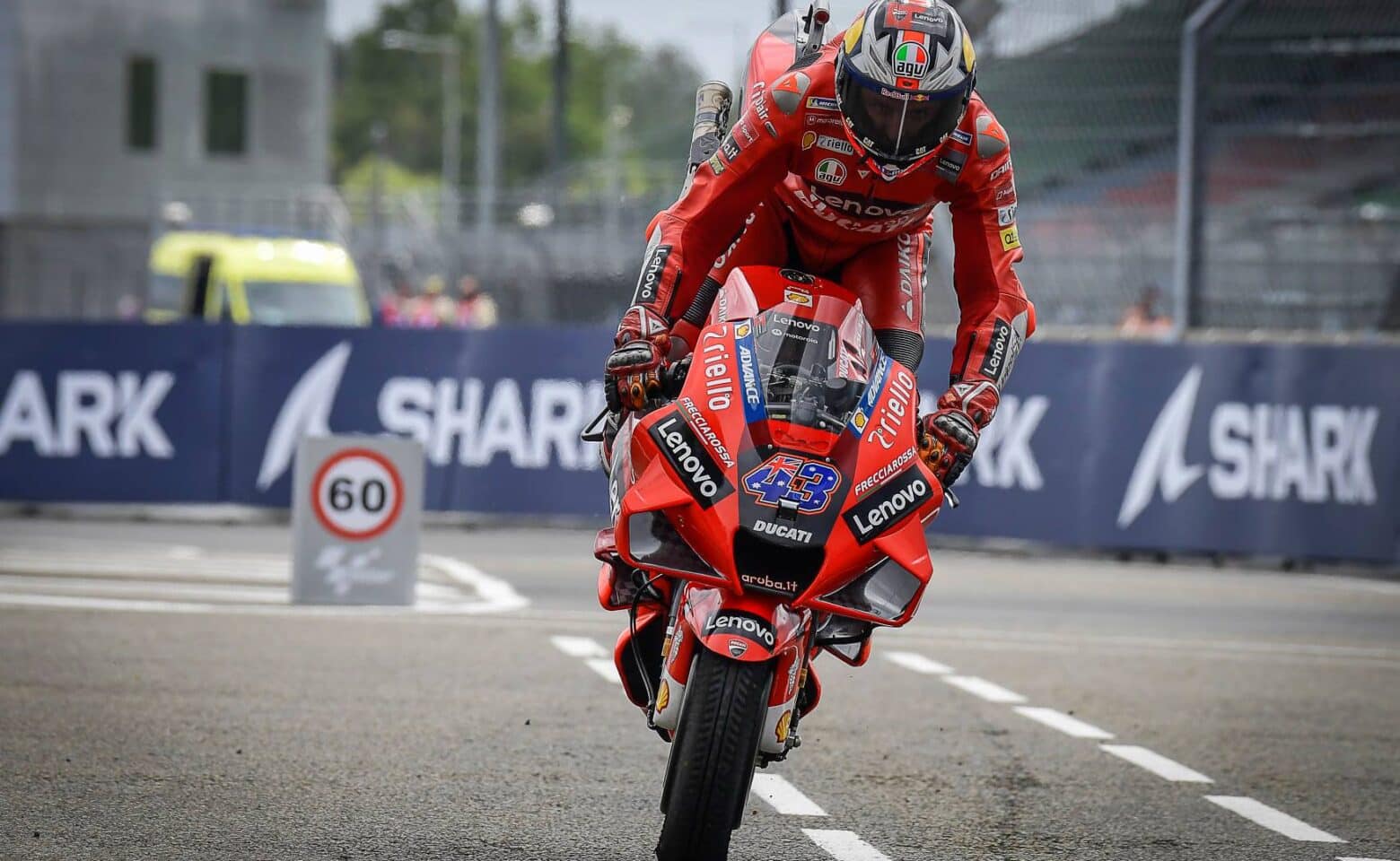 MotoGP: Aż cztery gleby Marqueza i mandaty za prędkość? Wszystko to podczas fracuskiego GP!