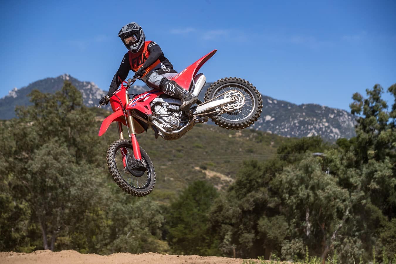 Honda CRF450R 2022: mistrzyni świata z kontrolą trakcji?