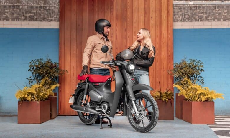 Honda Super Cub 125 2022: Jak ja marzyłem kiedyś o tym sprzęcie! [zdjęcia, dane techniczne]