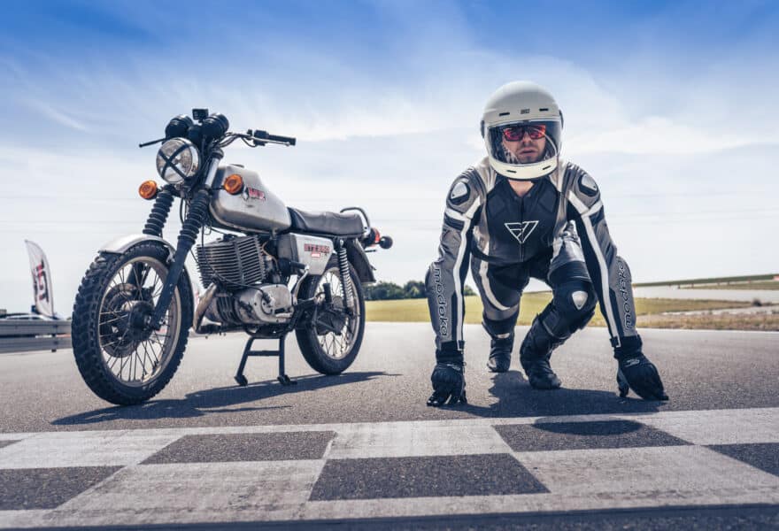 MZ ETZ 250 na torze. Wyzwanie Motul. Klasyczne motocykle