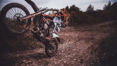 jazda na jednym kole (wheelie)