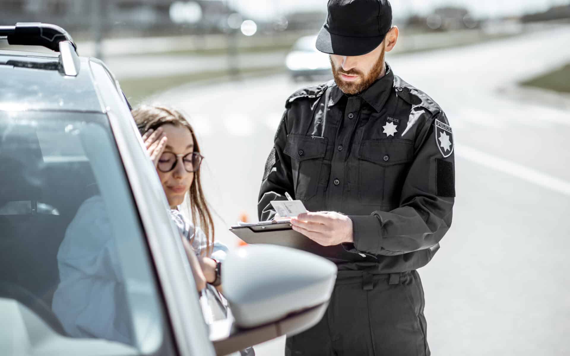 Koniec z przedawnionymi mandatami: Rząd walczy o 100 milionów złotych utraconych wpływów!