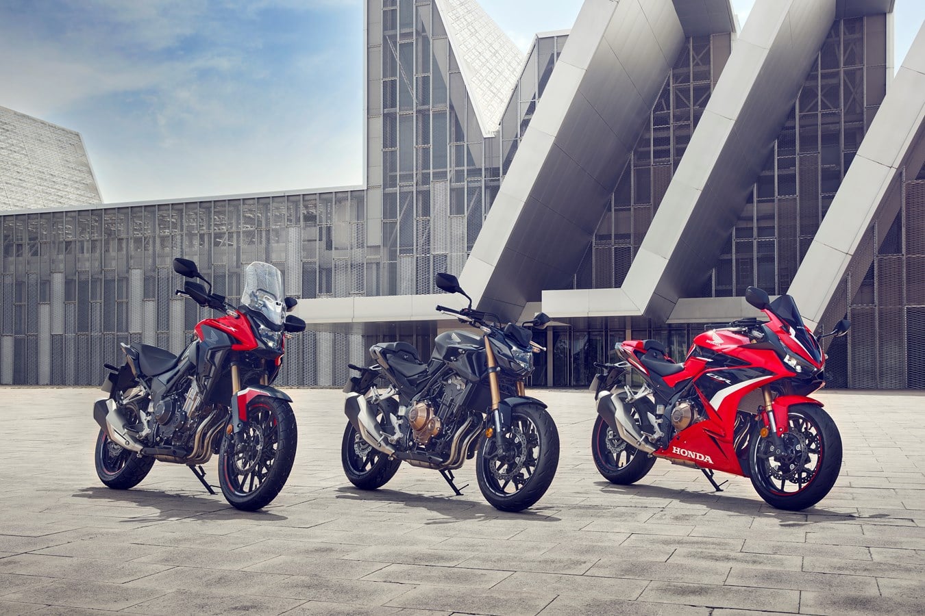 Honda pokazuje odświeżone motocykle klasy 500. Będzie więcej dynamiki?