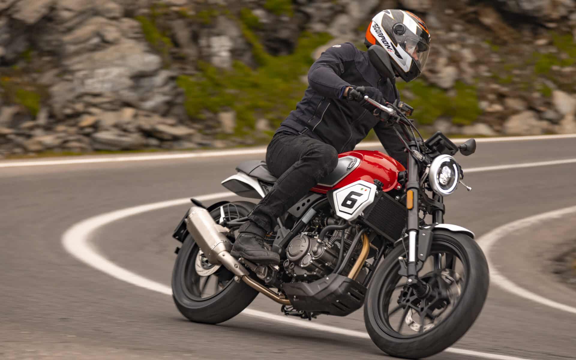Jaki wybrać pierwszy motocykl dla początkującego? Nasze propozycje niedrogich motocykli dla osób które zaczynają