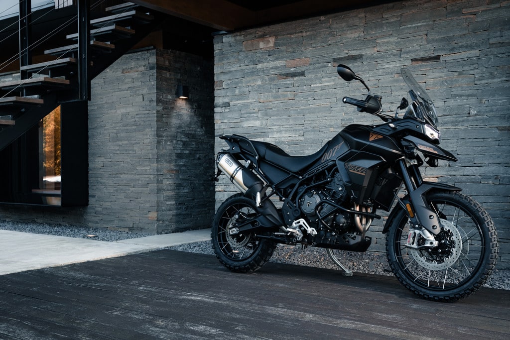 Triumph Tiger 900 Bond Edition: mocno limitowana edycja motocykla inspirowanego kinem akcji