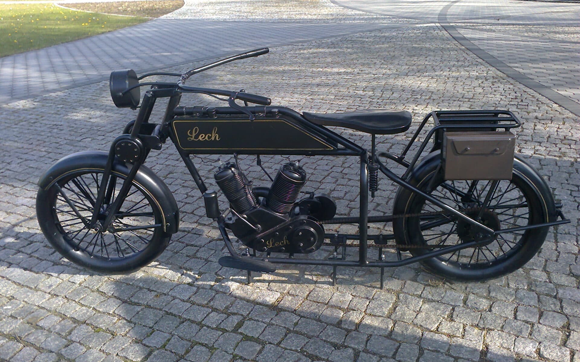 Pierwszy polski motocykl: Lech
