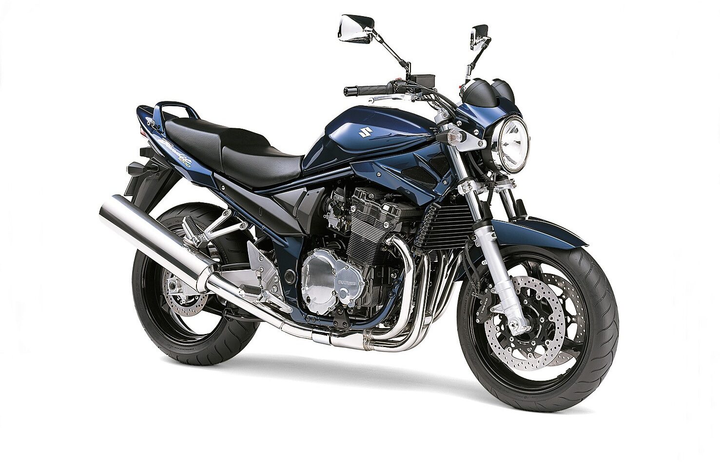Motocykle naked bike 600 cm3: jeden sprzęt na tor i do miasta