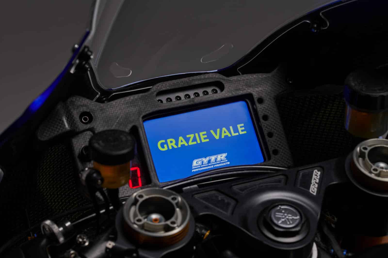 Yamaha dziękuję Valentino Rossiemu za spektakularną karierę: oto najbardziej wypasiona torowa R1 w historii!