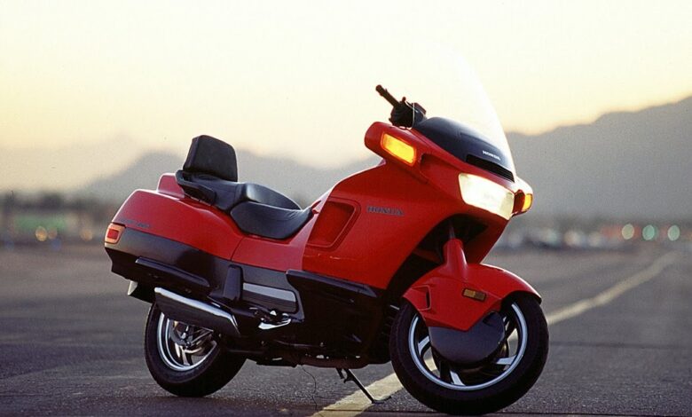 Honda PC 800 Pacific Coast