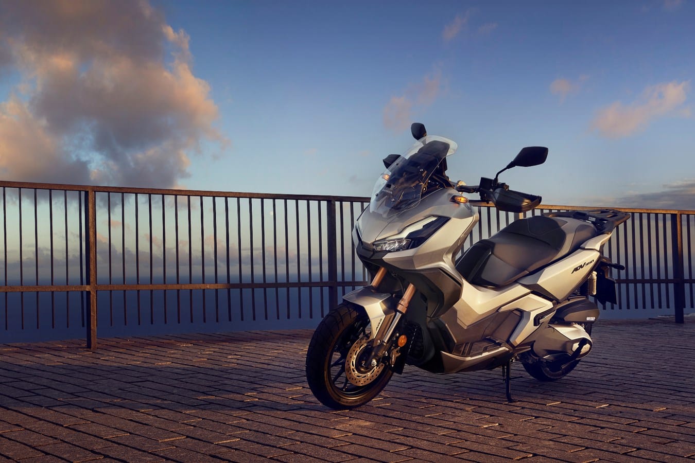Honda ADV 350 2022: oficjalna premiera w salonach