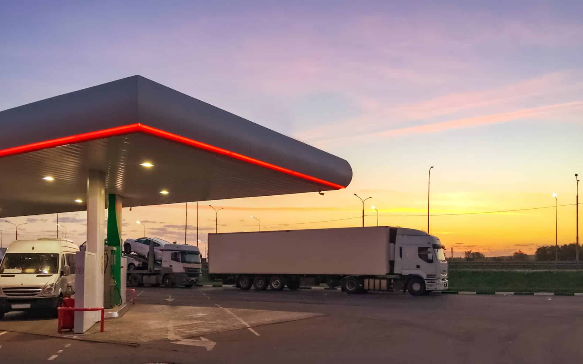 Paliwo w Polsce: benzyny na stacjach nie zabraknie. Już raz przerabialiśmy podobny kryzys