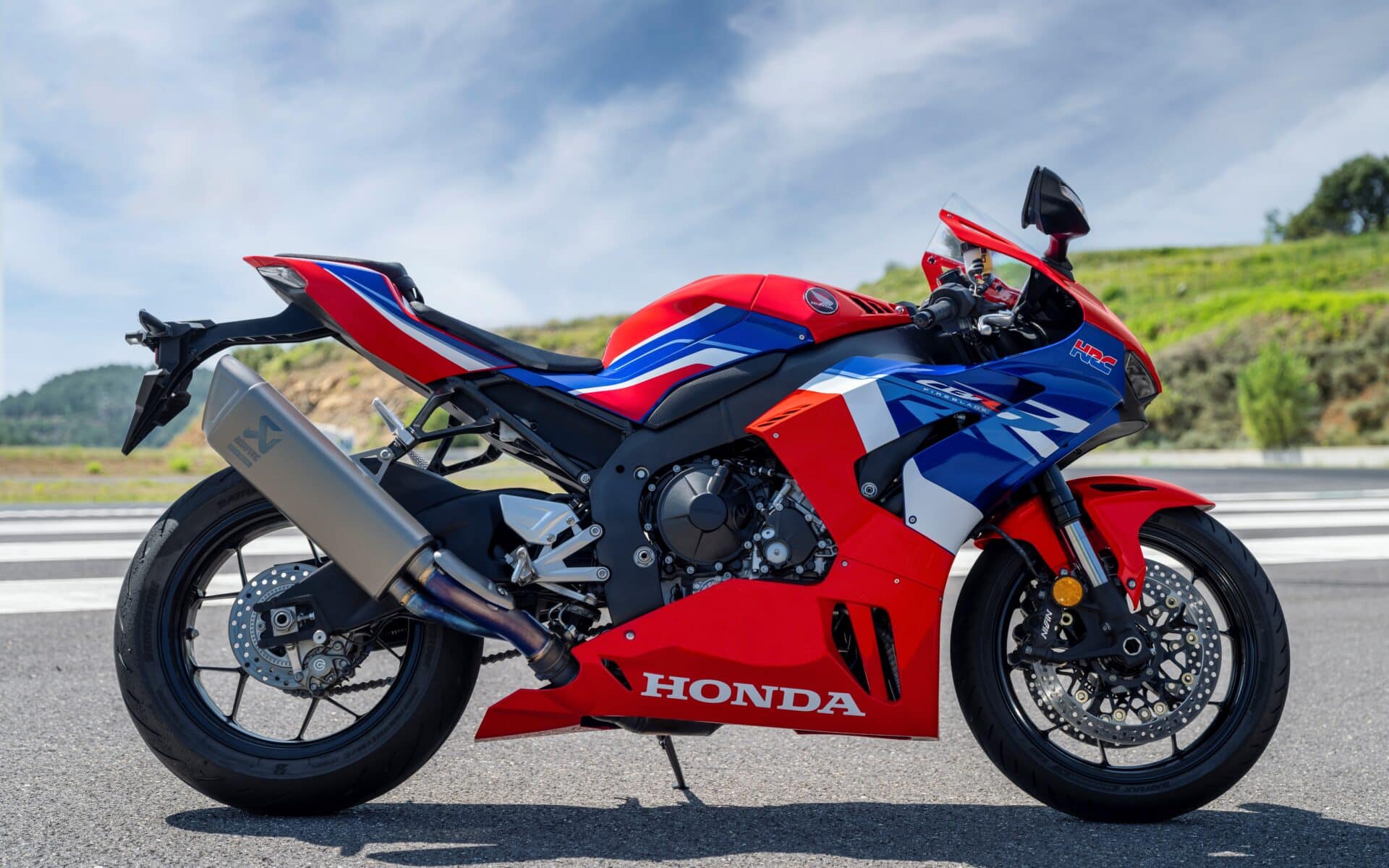Aż 22 nowości wśród motocykli i skuterów Honda na sezon 2022