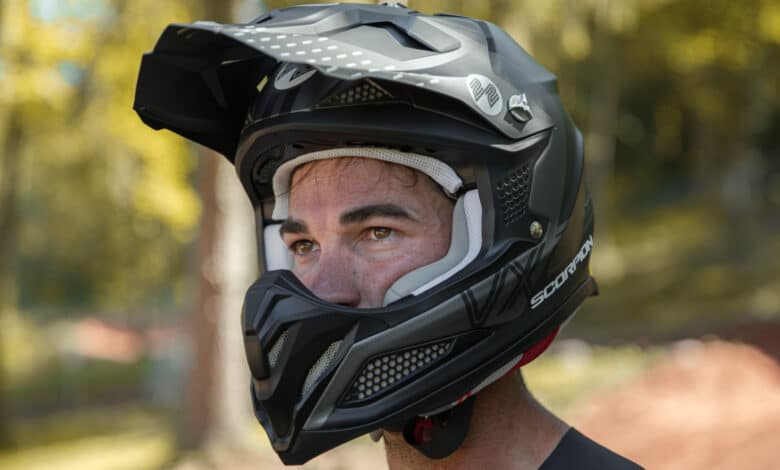 Scorpion EXO VX-22 AIR 2022: nowy flagowy kask motocyklowy enduro