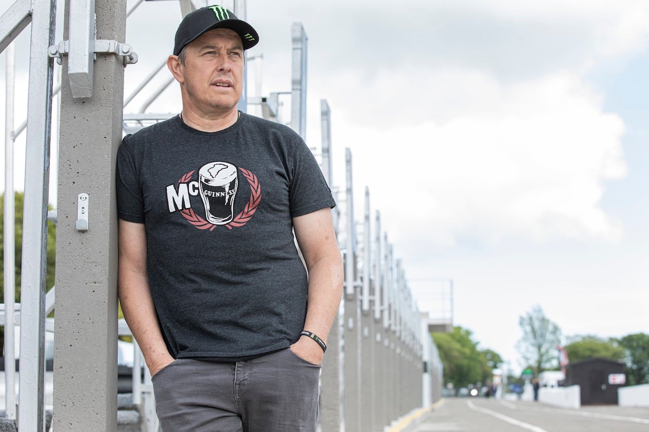 John McGuinness – legenda wyścigów Isle of Man TT, skończył właśnie 50 lat i nadal jest w gazie. Jak on to robi?