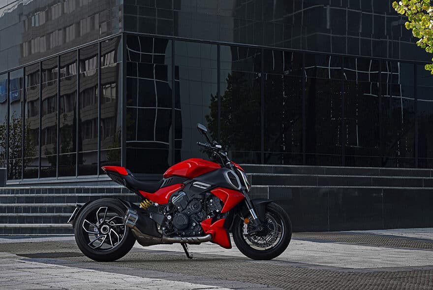 Ducati Diavel V4