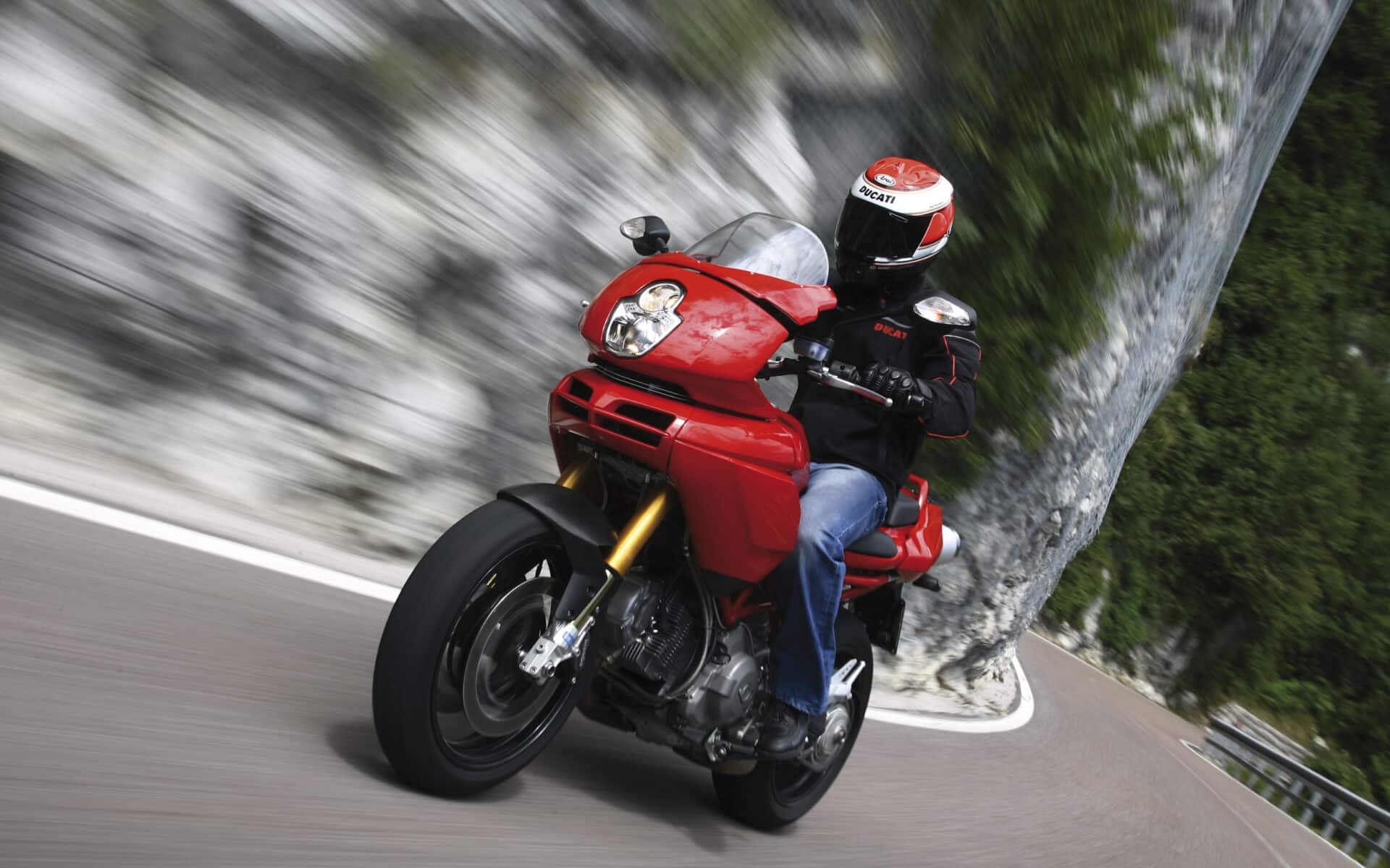 Ducati Multistrada 1000/1100DS (2003-2009). Czy widziałeś kiedyś brzydszy motocykl?