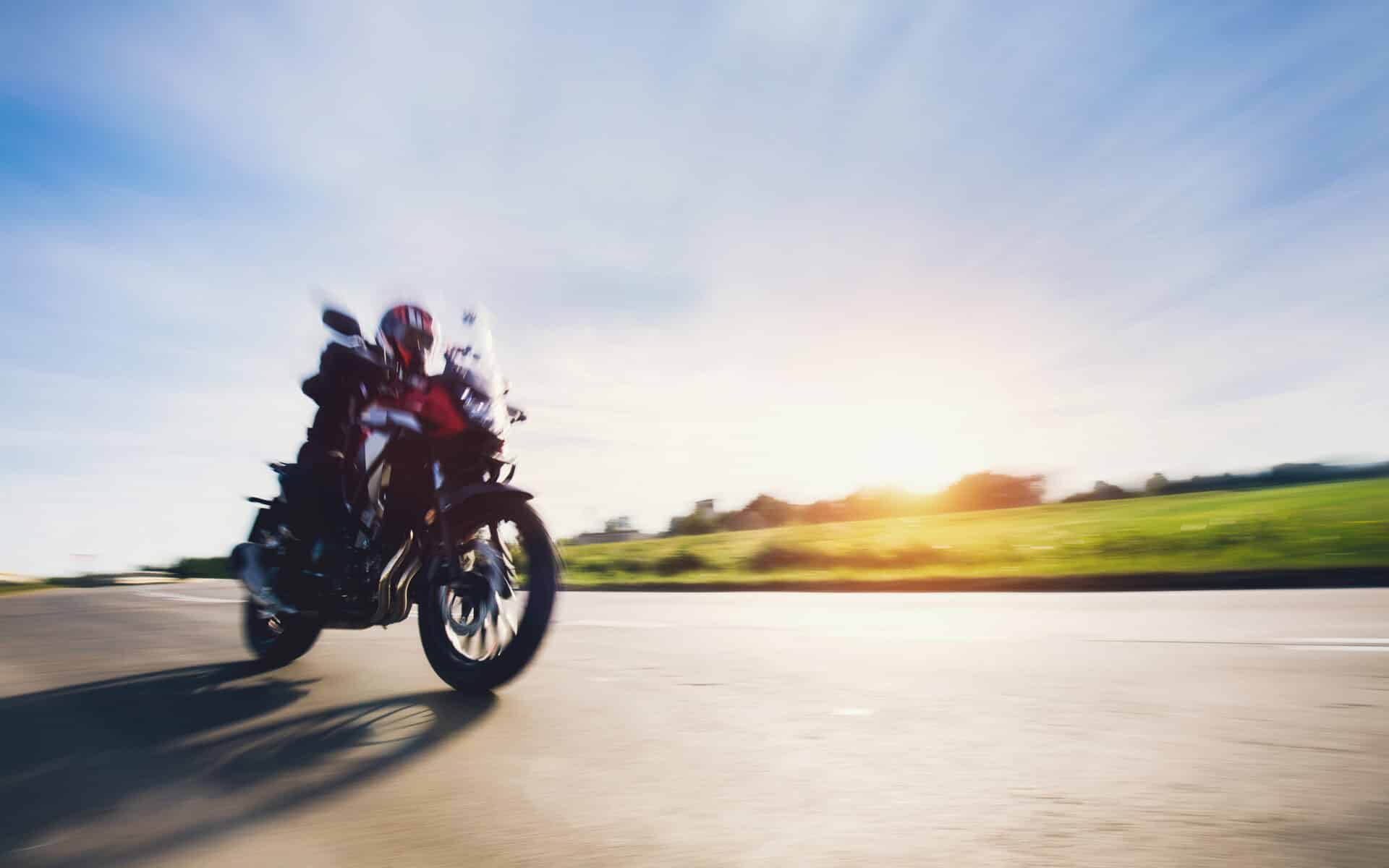motocykl honda ruch jazda słońce trasa