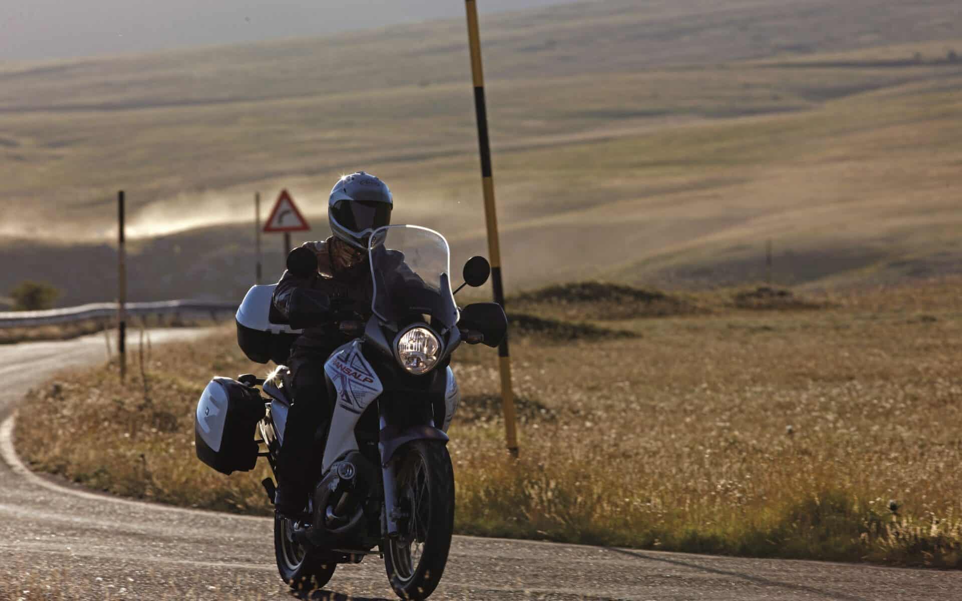Ubezpieczenie OC motocykla – wszystko co należy o nim wiedzieć i jaka kara grozi za brak OC w 2024 roku? [KOMPENDIUM WIEDZY]
