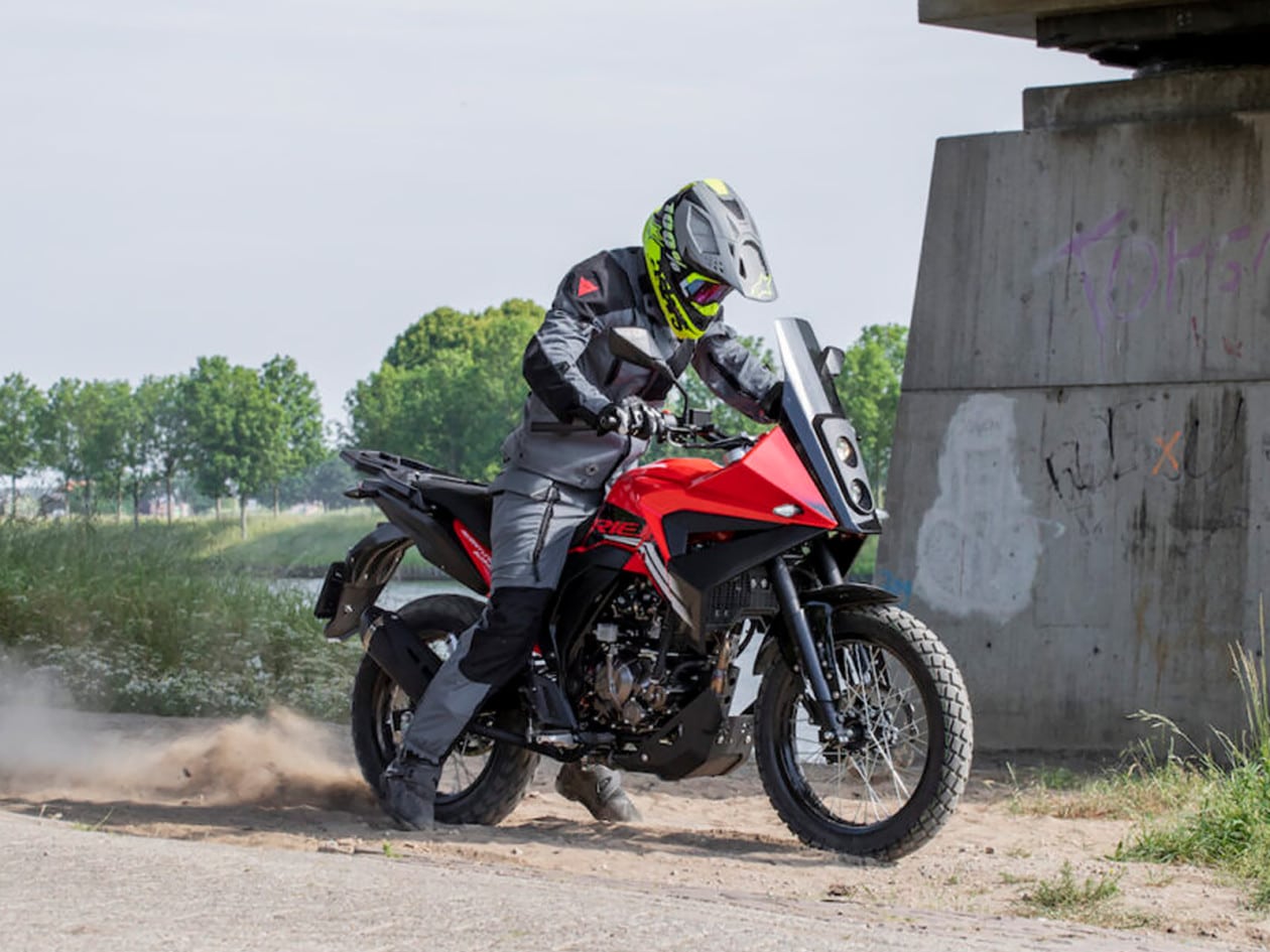 Motocykle 125cm3 dla wysokich na prawo jazdy kat. B i A1 – rozmiar ma znaczenie [RANKING TOP10]