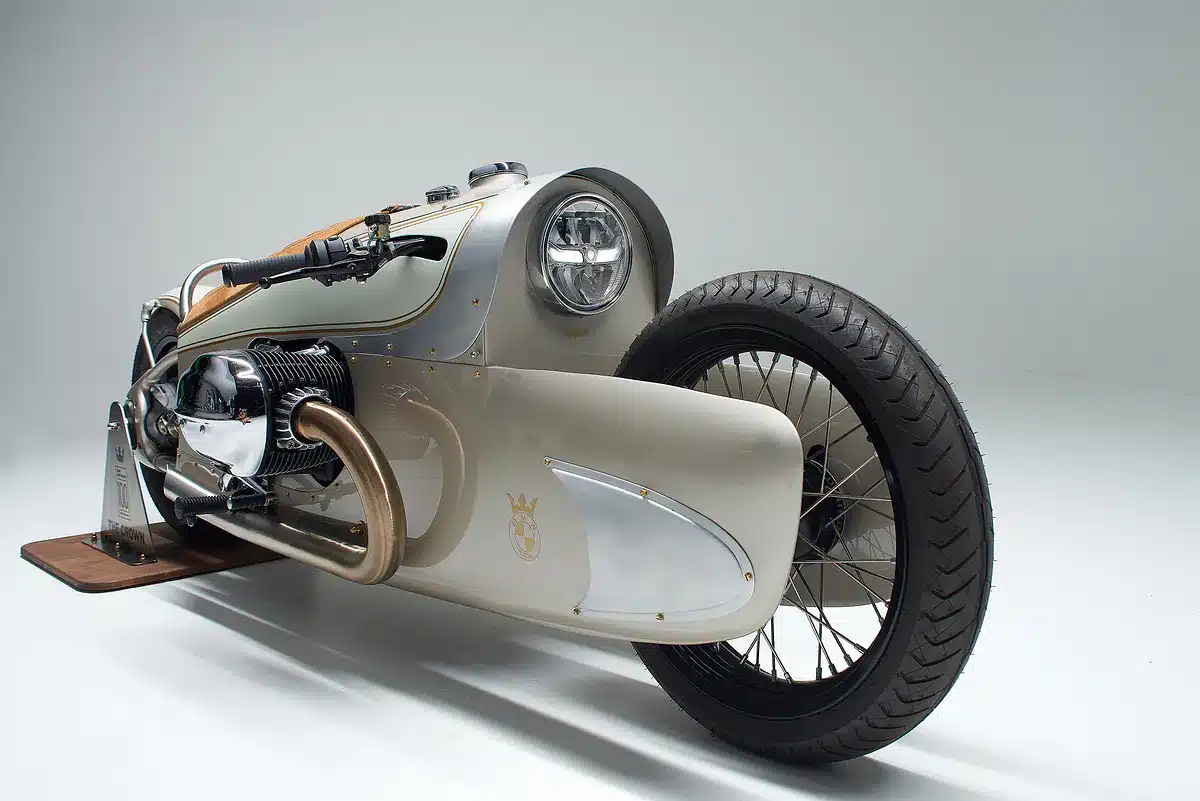 BMW R 18 The Crown – ekstremalnie zwariowany custom z okazji 100-lecia motocyklowego oddziału BMW