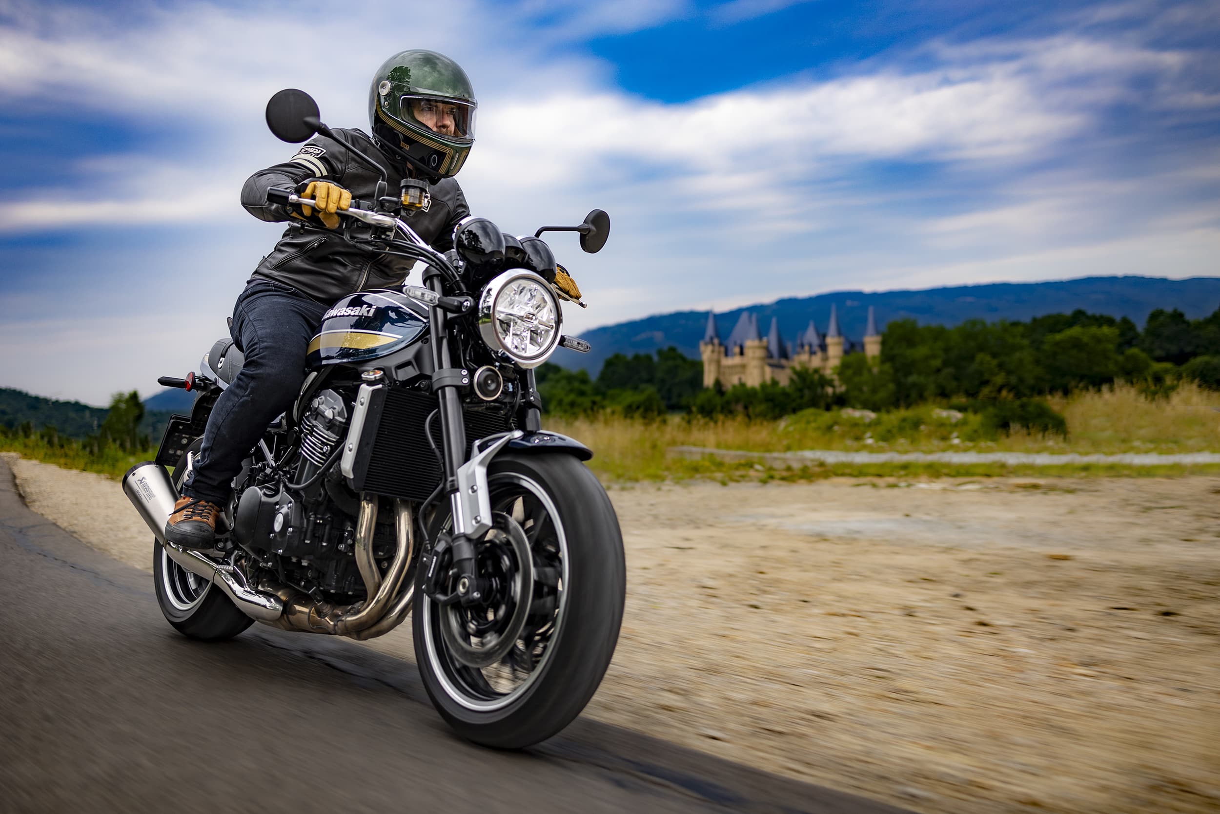 Kawasaki Z900RS 2023: Ty też kochasz motocyklowy oldschool?