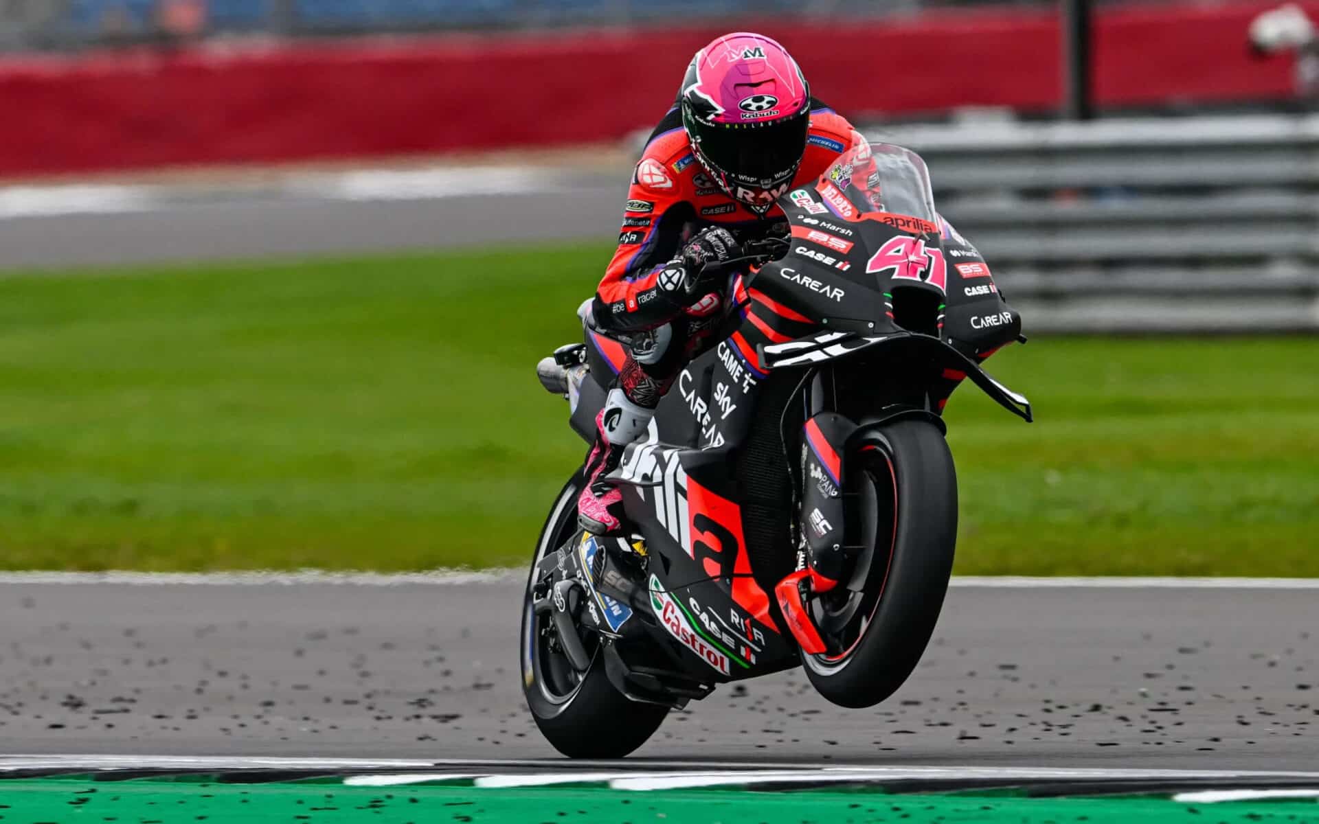 Aleix Espargaro zwycięża wyścig MotoGP w Wielkiej Brytanii!