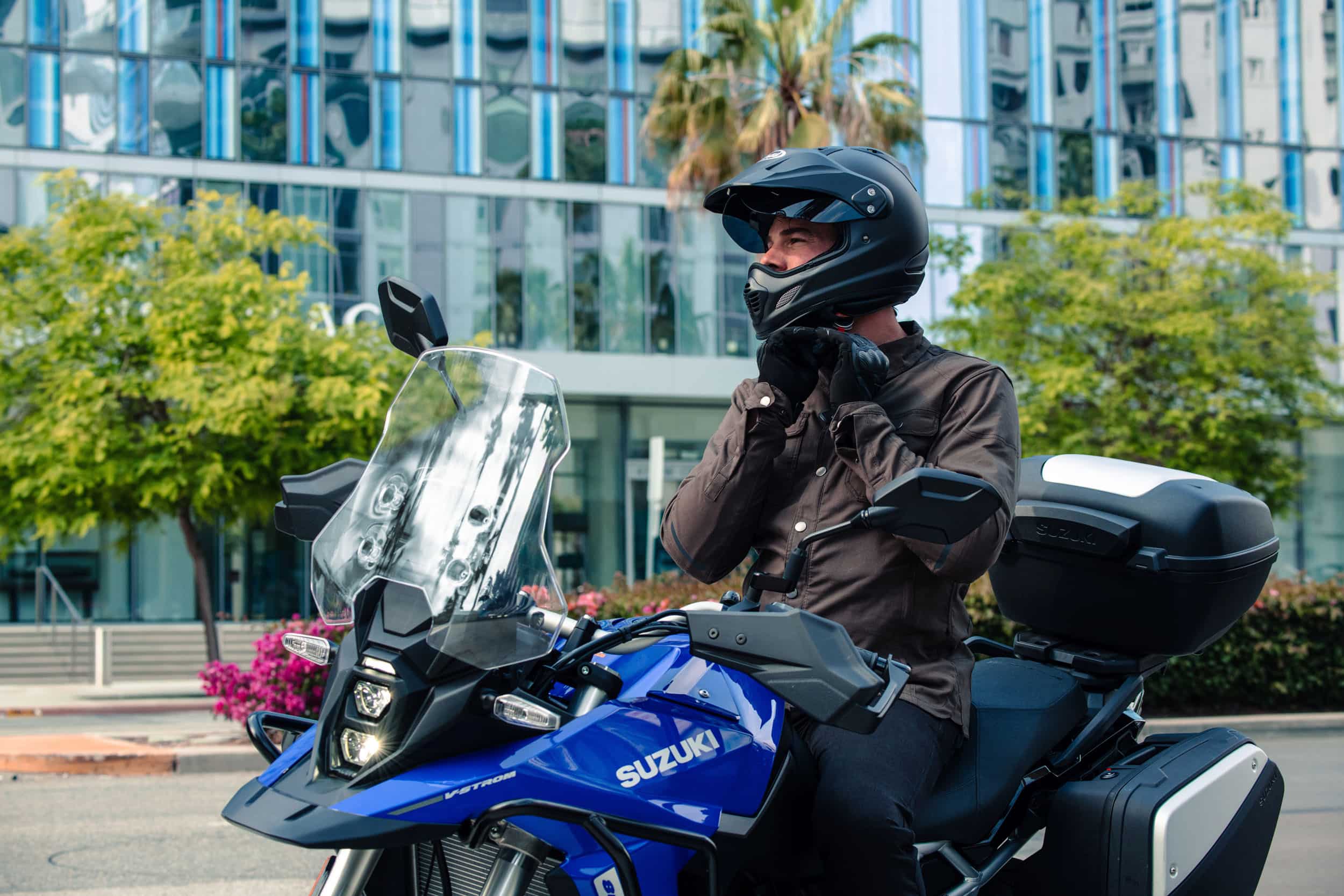 Krajowa Informacja Skarbowa – czy można odliczyć VAT z kasku, odzieży motocyklowej oraz akcesoriów?