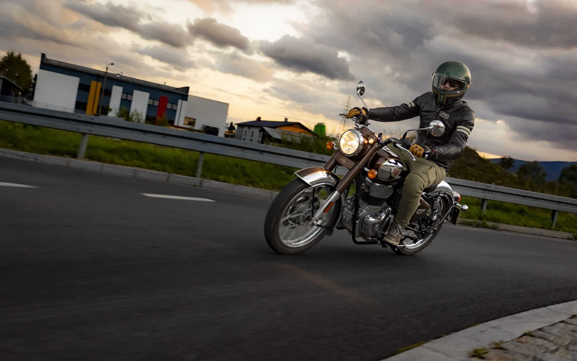 Motocyklisto – oto 6 najważniejszych przepisów i zasad, które musisz znać kierując pojazdem!