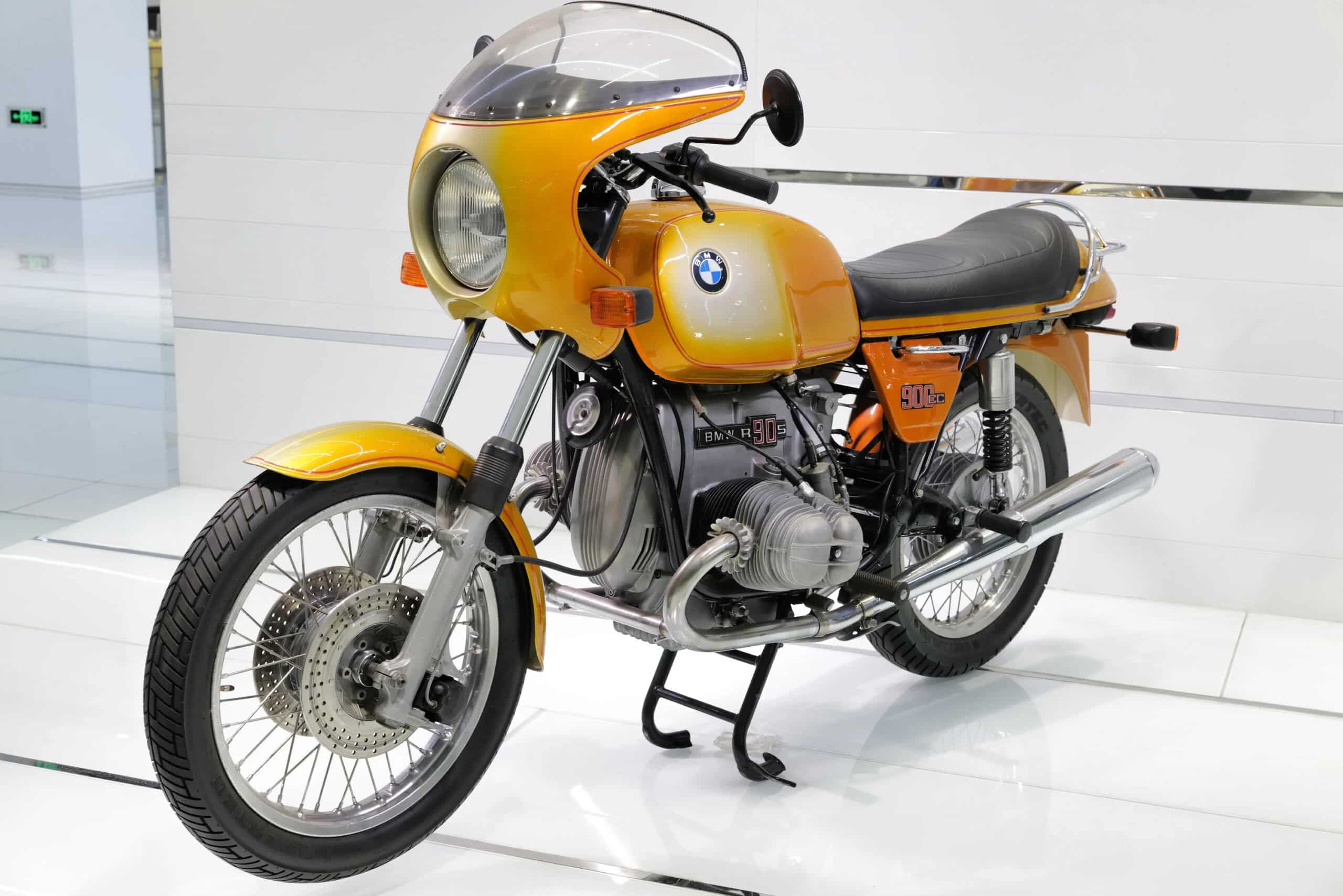 BMW R 90 S  – jak z niczego zrobić coś dobrego [DANE TECHNICZNE, OPIS, GALERIA ZDJĘĆ]