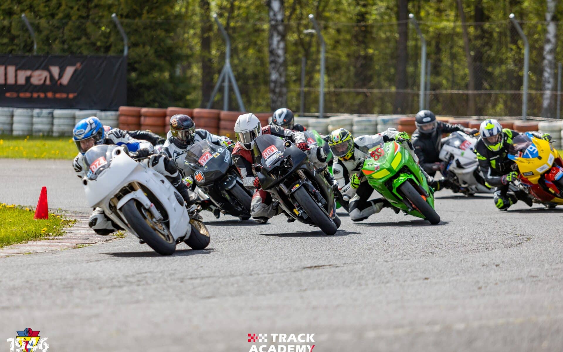 5 najlepszych motocykli do rozpoczęcia swojej przygody z jazdą na torze – RANKING TOP5 DLA POCZĄTKUJĄCYCH I ZAAWANSOWANYCH