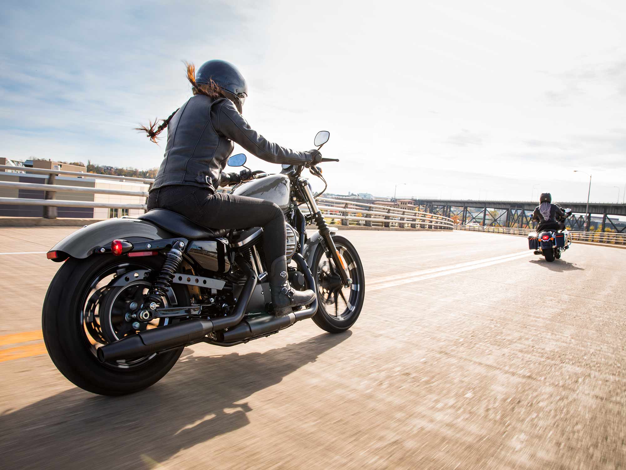 Motocykl dla kobiety – jak wybrać go poprawnie i na co zwrócić szczególną uwagę?