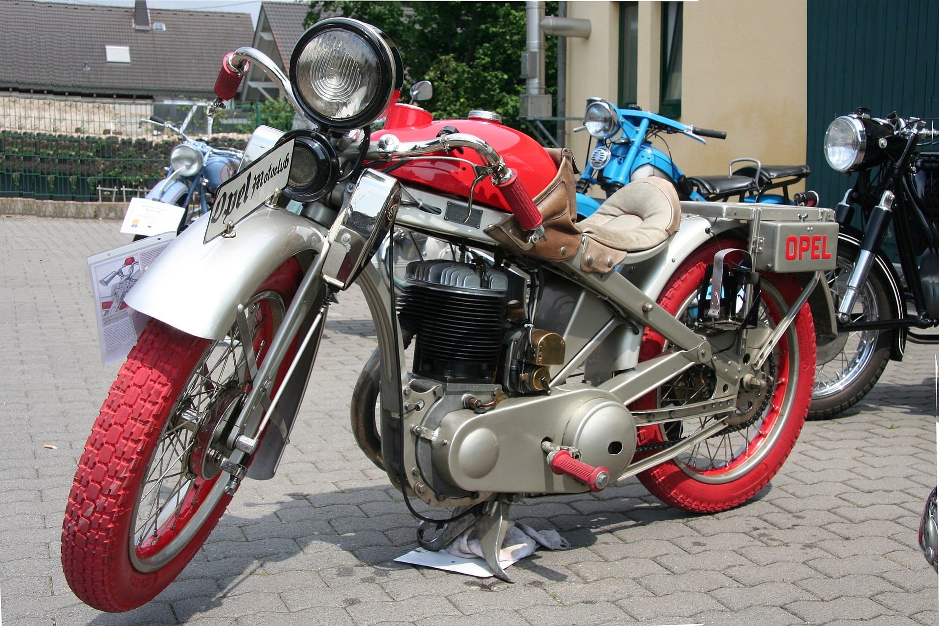 Opel Motoclub 500 – „nieśmiały” motocyklowy występek w historii samochodowego giganta [DANE TECHNICZNE, OPIS, WADY, ZALETY]