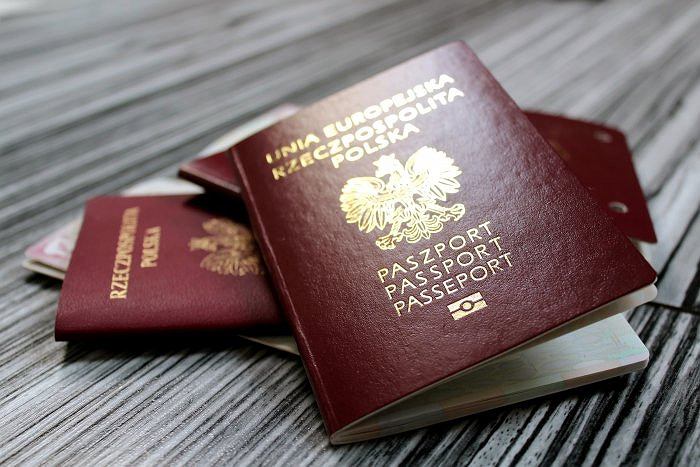 Polski paszport niezwykle silny – wysokie miejsce w rankingu Henley Passport Index 2024