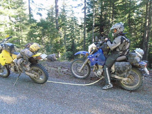 Jak prawidłowo holować motocykl?