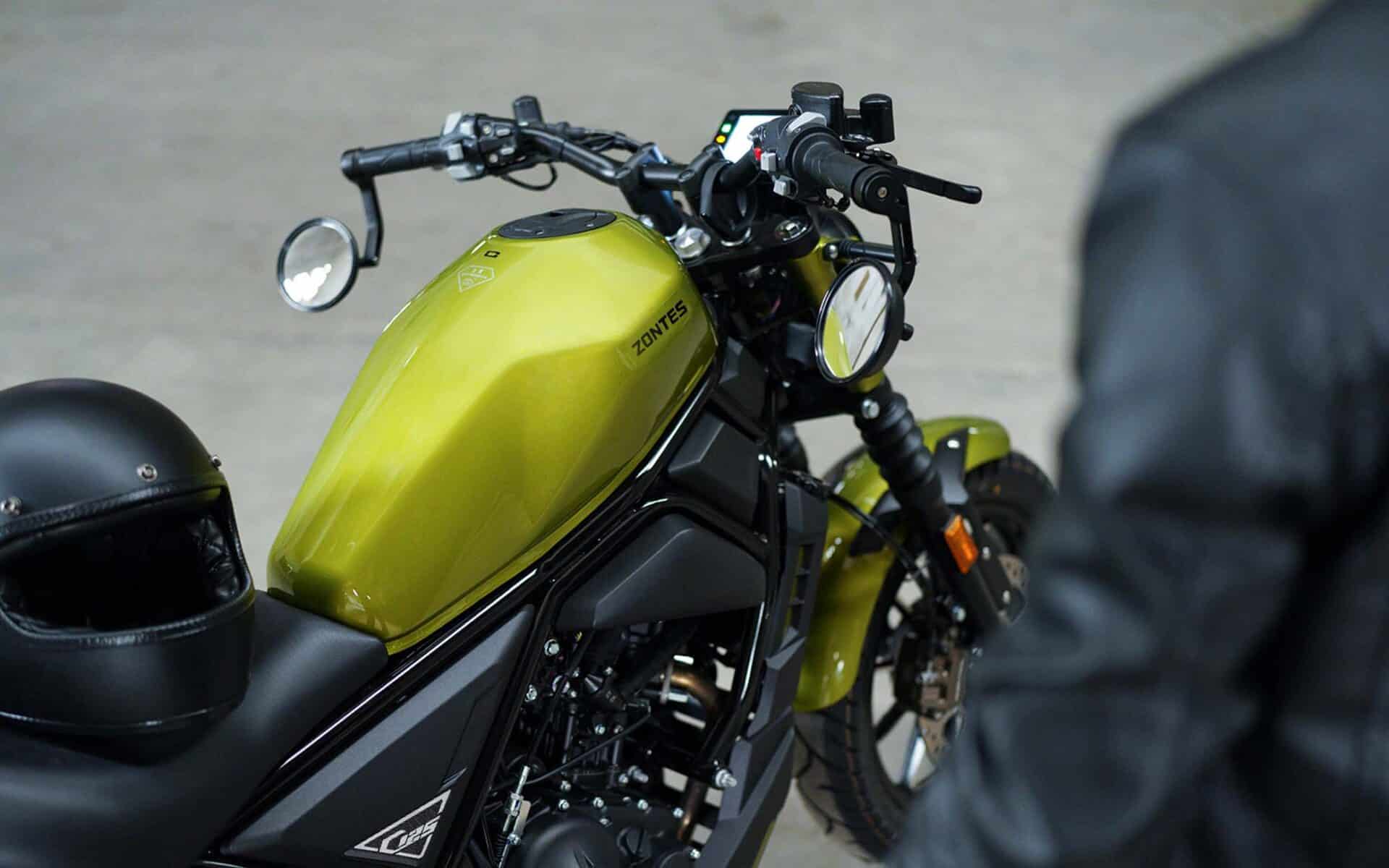Nowy Zontes 125 C: Nadjeżdża motocyklowy hit na samochodowe prawo jazdy? [cena, zdjęcia, dane techniczne]