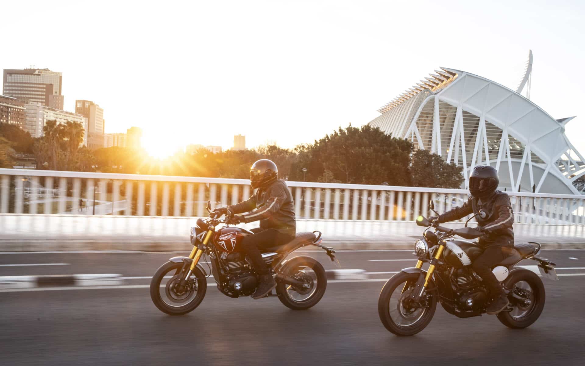 Triumph Speed 400 i Scrambler X 400: Tak wiele za tak niewiele? [cena, opinie, zdjęcia, wideo]
