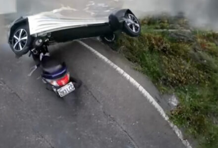 Wypadek skutera z motocyklem