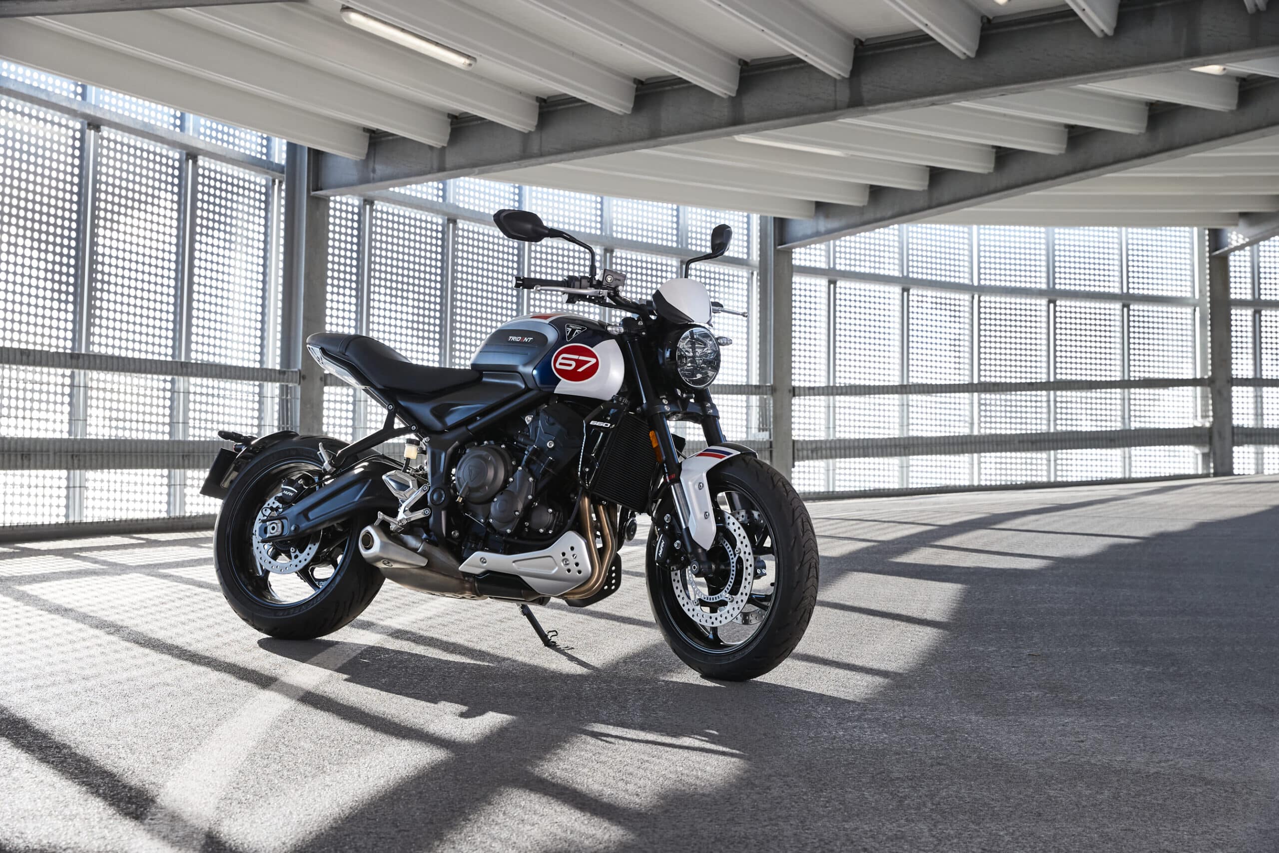 Triumph prezentuje edycję specjalną Tridenta 660 o nazwie Triple Tribute