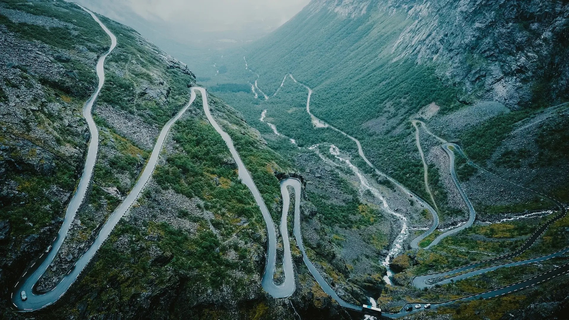 Najpopularniejsza droga w Norwegii uwielbiana przez motocyklistów została zamknięta do końca roku