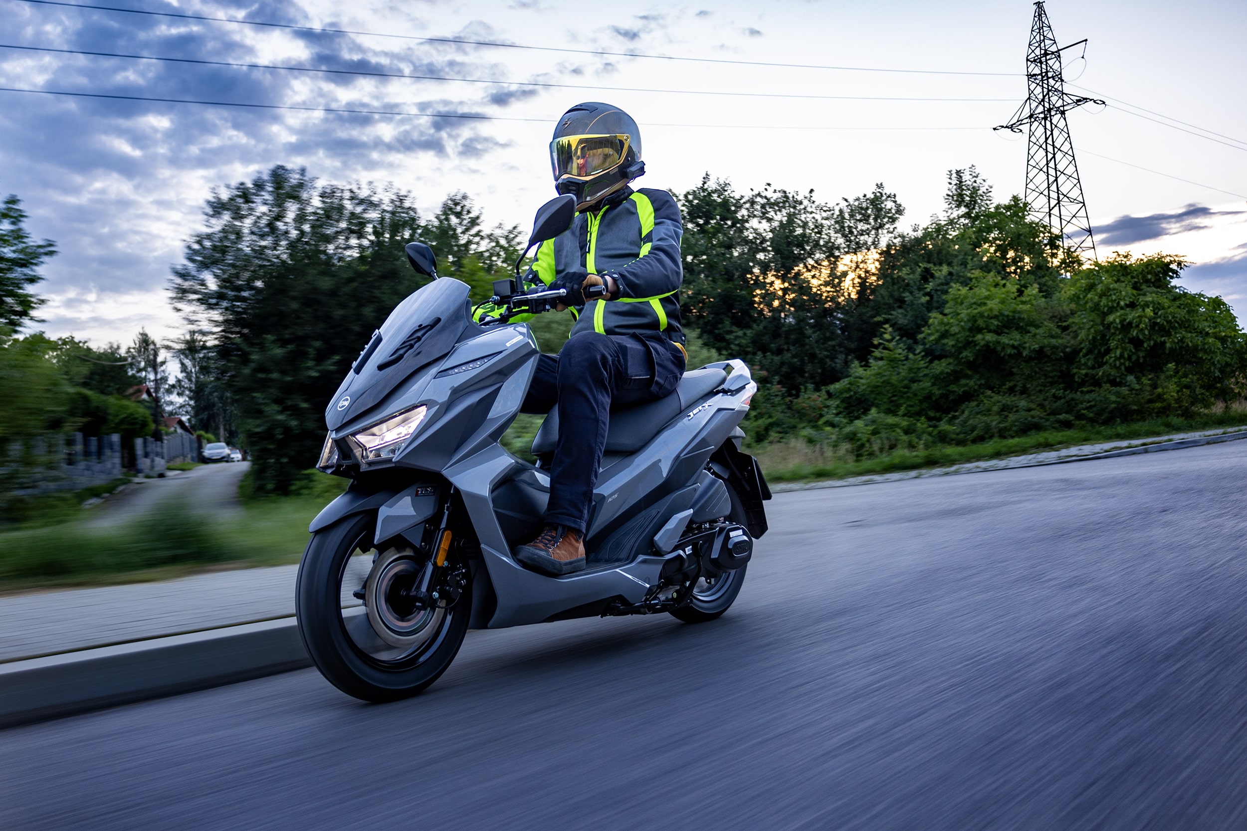 SYM JET X 125 2024: Skuter zwyczajny, choć niezwyczajny