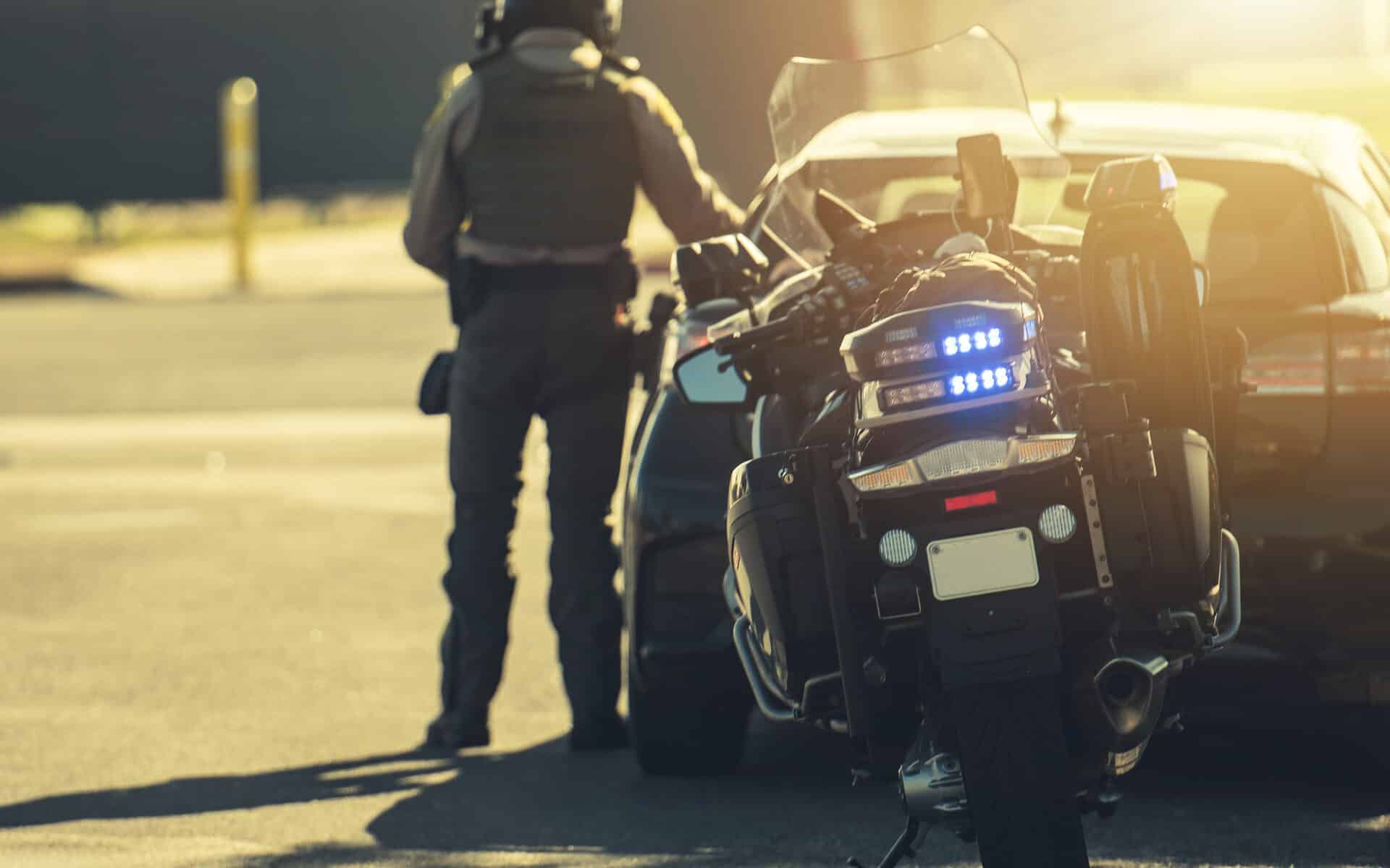 Młody kierowca motocykla dwa dni z rzędu zatrzymany przez policję – 39 punktów karnych na koncie