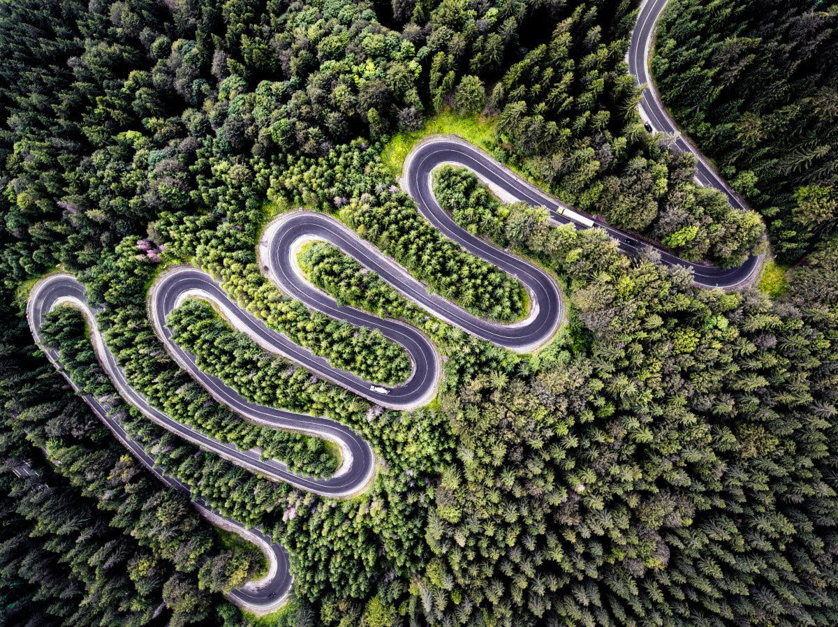 Oto najbardziej kręta droga w Polsce – wiesz gdzie znajduje się mekka motocyklistów?