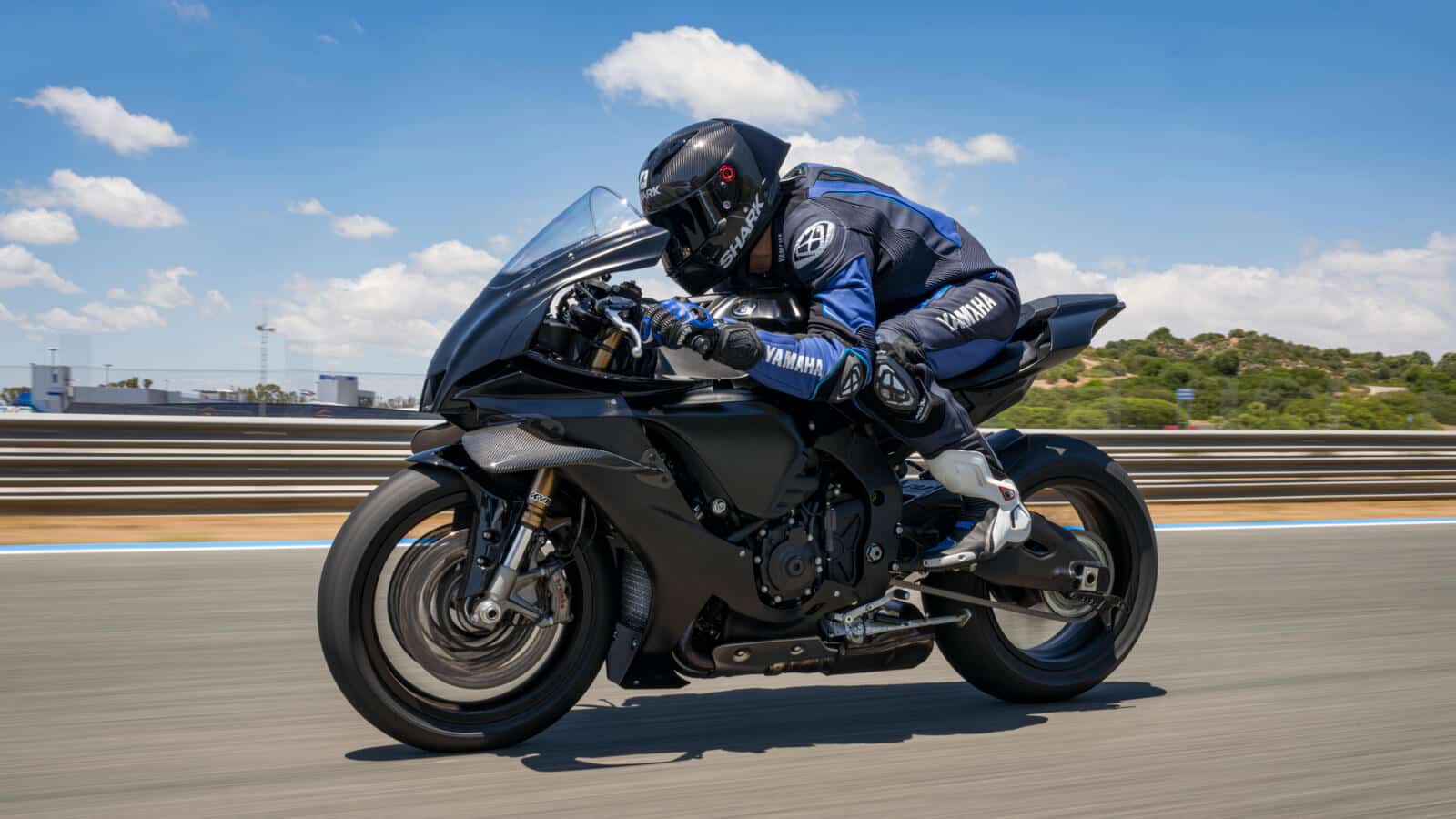 Najnowsze modele serii R Yamaha na 2025: R1 RACE i R1 GYTR